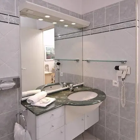 Otel Jas Neuf